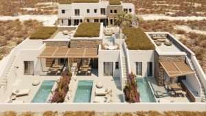 Unveiling a Prime Investment Opportunity: Duplexes in Paros, a Stone’s Throw from the Beach