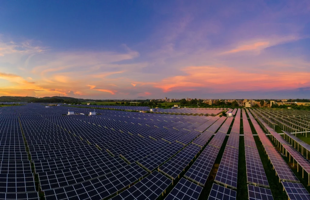 Exploring the Investment Potential and Risks in Solar Energy - Key Insights